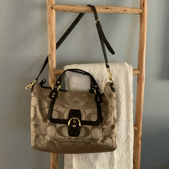 Coach Handbags - Vintage Authentic Coach Signature bag